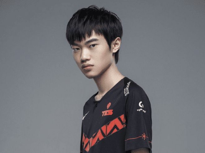 Faker新星高光表现表现惊艳,曼联未来可期!的简单介绍 Faker新星高光表现表现惊艳,曼联未来可期!的简单介绍